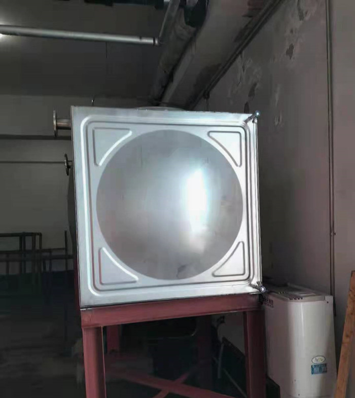 不锈钢水箱的外形为什么是鼓包形状的?